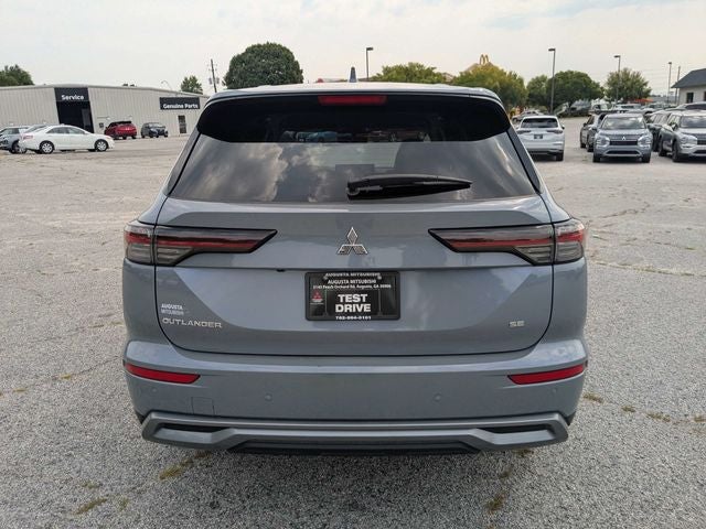 2025 Mitsubishi Outlander SE