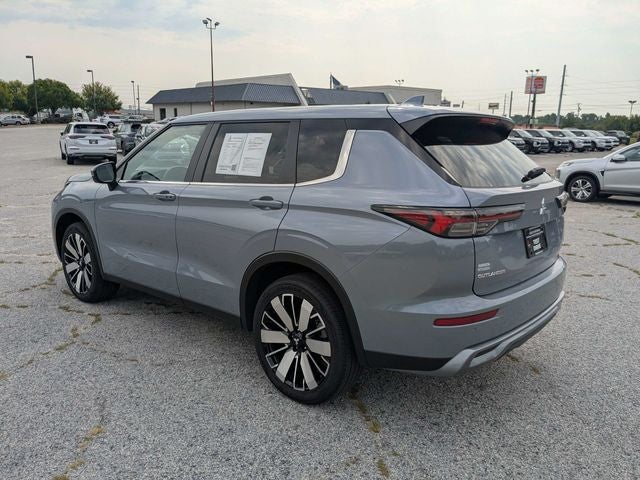 2025 Mitsubishi Outlander SE