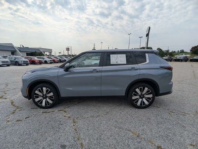 2025 Mitsubishi Outlander SE
