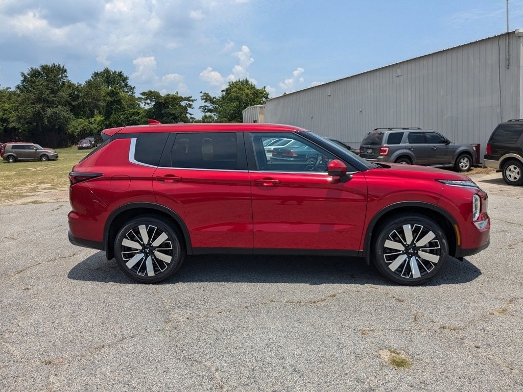 2025 Mitsubishi Outlander SE
