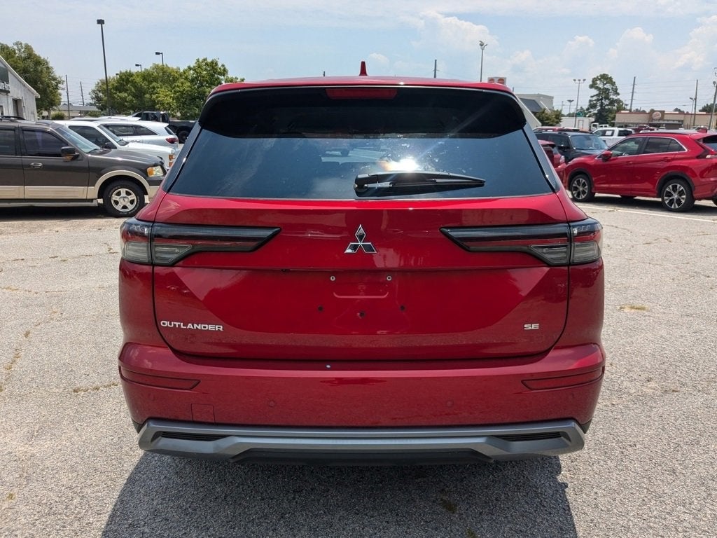 2025 Mitsubishi Outlander SE