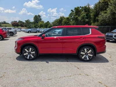 2025 Mitsubishi Outlander SE