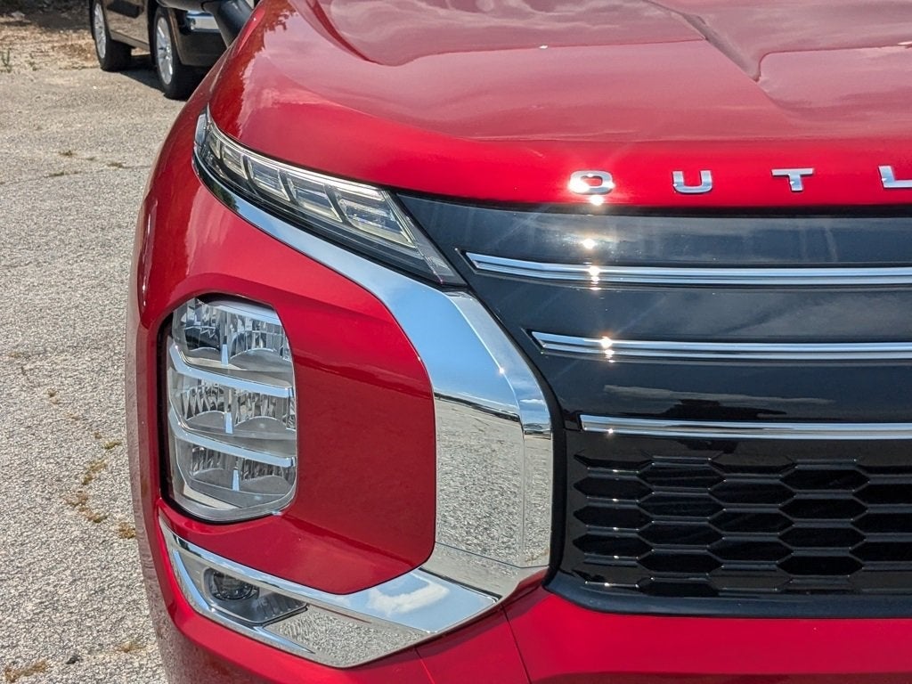 2025 Mitsubishi Outlander SE