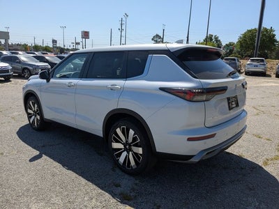 2026 Mitsubishi Outlander SE