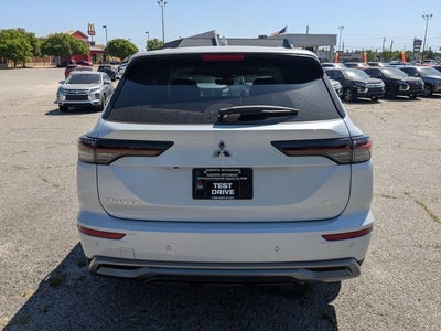 2026 Mitsubishi Outlander SE