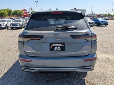 2026 Mitsubishi Outlander SE