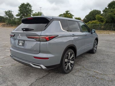 2026 Mitsubishi Outlander SE