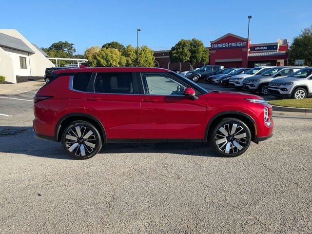 2026 Mitsubishi Outlander SE