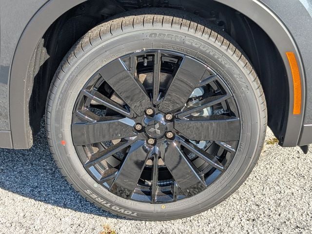 2026 Mitsubishi Outlander LE