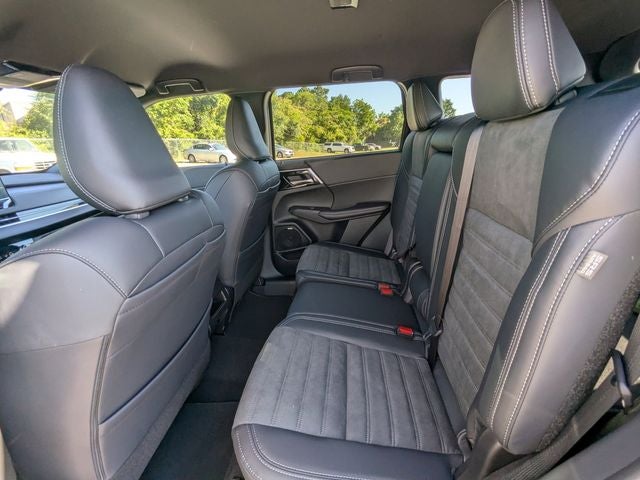 2026 Mitsubishi Outlander LE