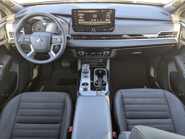 2026 Mitsubishi Outlander LE