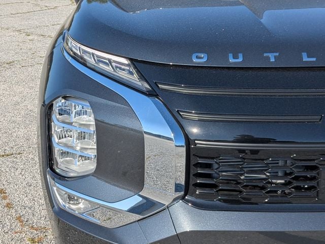 2026 Mitsubishi Outlander LE