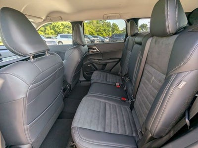 2026 Mitsubishi Outlander SE