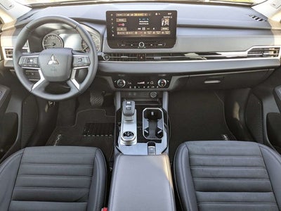 2026 Mitsubishi Outlander SE