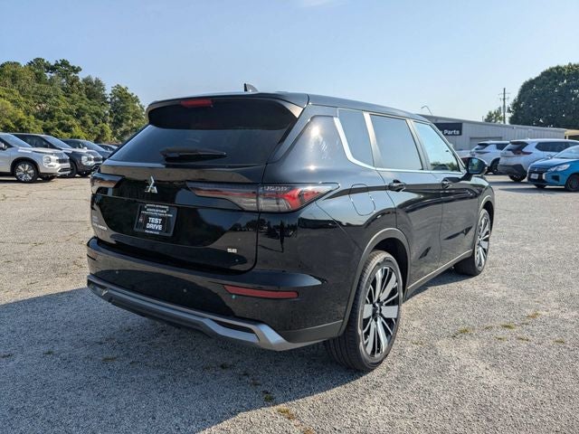 2026 Mitsubishi Outlander SE