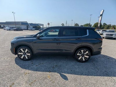 2026 Mitsubishi Outlander SE