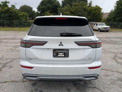 2026 Mitsubishi Outlander SE