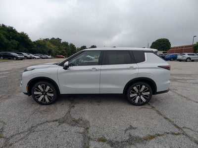 2026 Mitsubishi Outlander SE