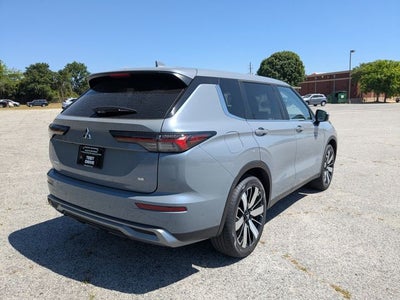 2026 Mitsubishi Outlander SE