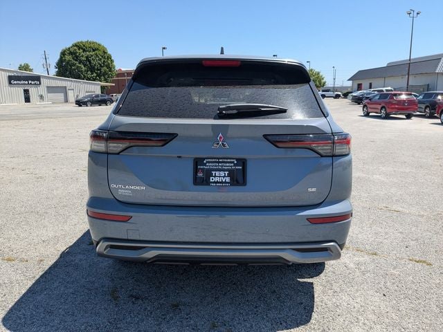 2026 Mitsubishi Outlander SE