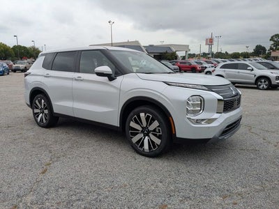 2026 Mitsubishi Outlander SE
