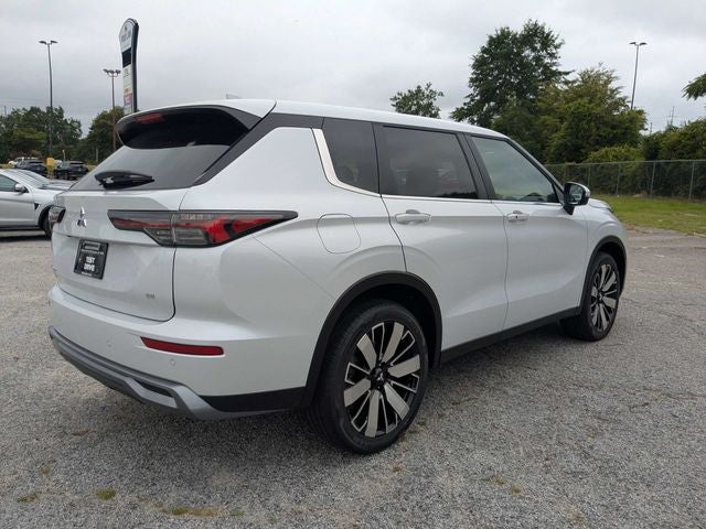 2026 Mitsubishi Outlander SE