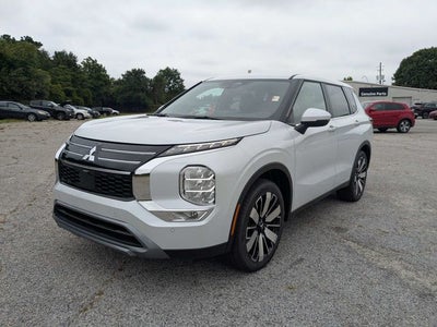 2026 Mitsubishi Outlander SE