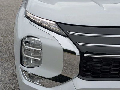 2026 Mitsubishi Outlander SE