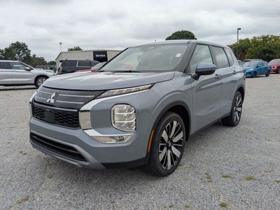 2026 Mitsubishi Outlander SE
