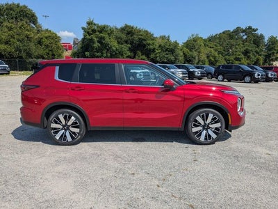 2026 Mitsubishi Outlander SE