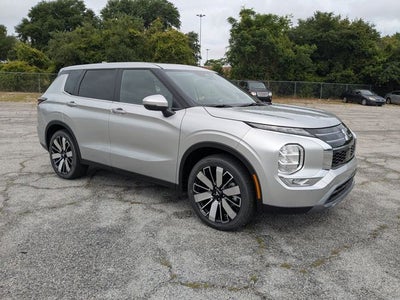 2026 Mitsubishi Outlander SE