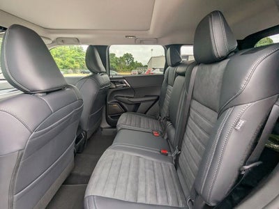 2026 Mitsubishi Outlander SE