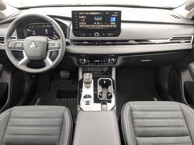 2026 Mitsubishi Outlander SE