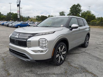2026 Mitsubishi Outlander SE