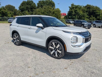 2026 Mitsubishi Outlander SE