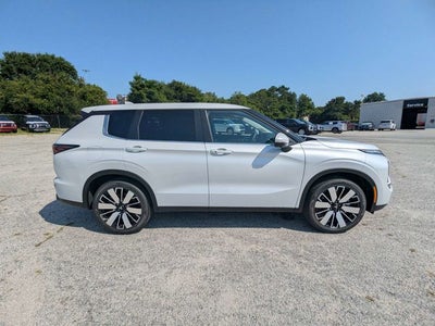 2026 Mitsubishi Outlander SE