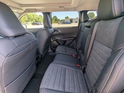 2026 Mitsubishi Outlander SE