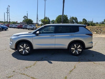 2026 Mitsubishi Outlander SE