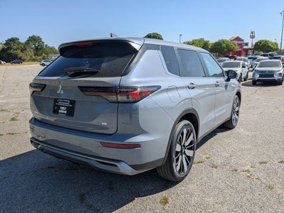 2026 Mitsubishi Outlander SE