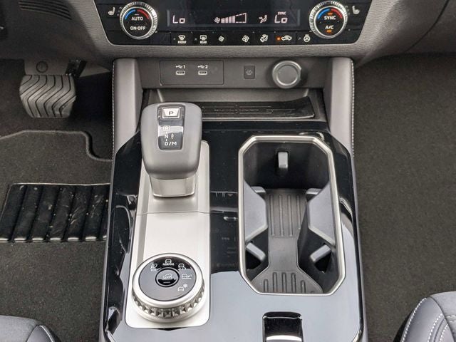 2026 Mitsubishi Outlander LE