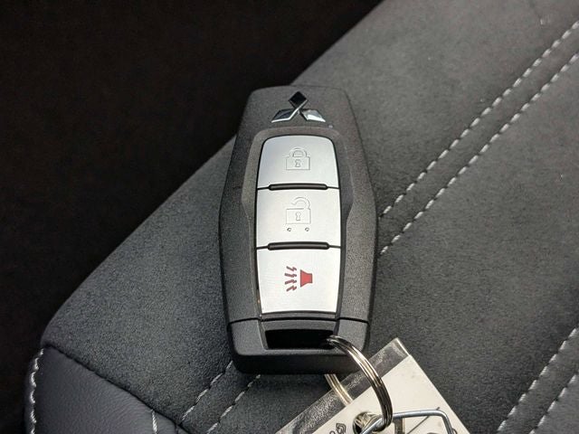 2026 Mitsubishi Outlander LE