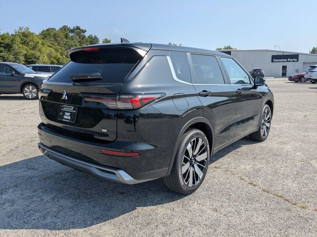 2026 Mitsubishi Outlander SE