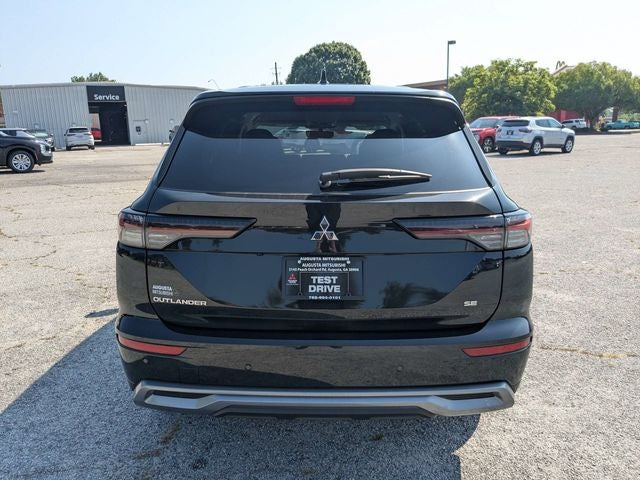 2026 Mitsubishi Outlander SE