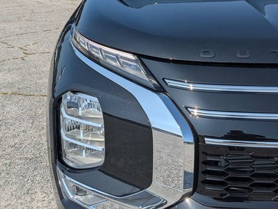 2026 Mitsubishi Outlander SE