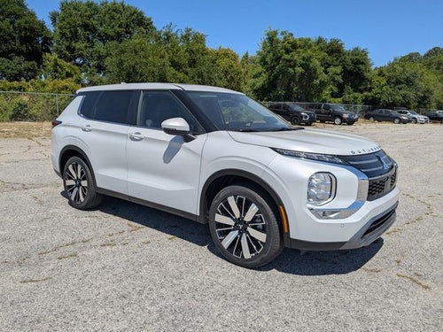 2026 Mitsubishi Outlander SE
