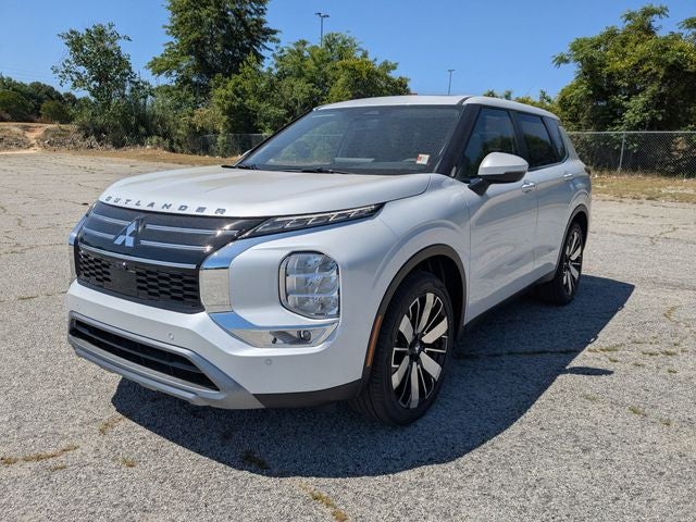 2026 Mitsubishi Outlander SE