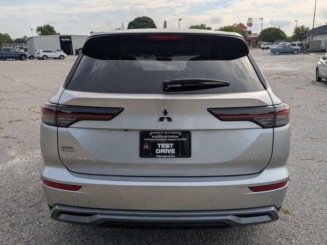 2026 Mitsubishi Outlander SE