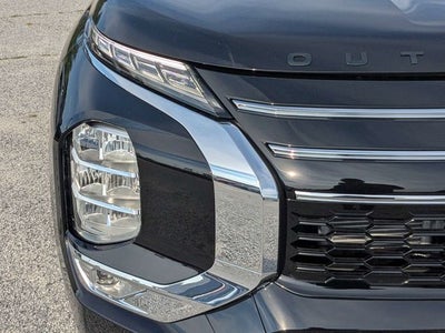 2026 Mitsubishi Outlander SE