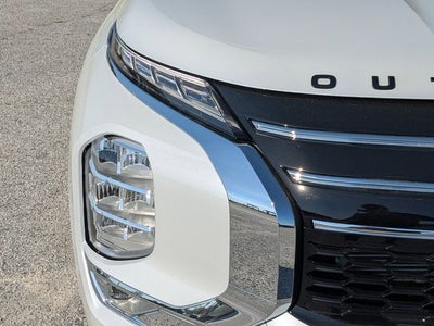 2026 Mitsubishi Outlander SE