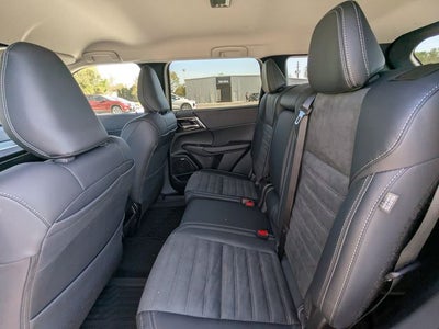 2026 Mitsubishi Outlander SE